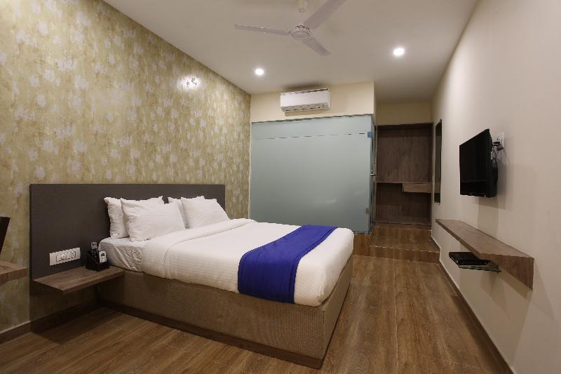 Ocean Suites Hotel Bombay Exterior foto